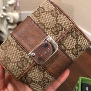 Gucci vintage trifold wallet